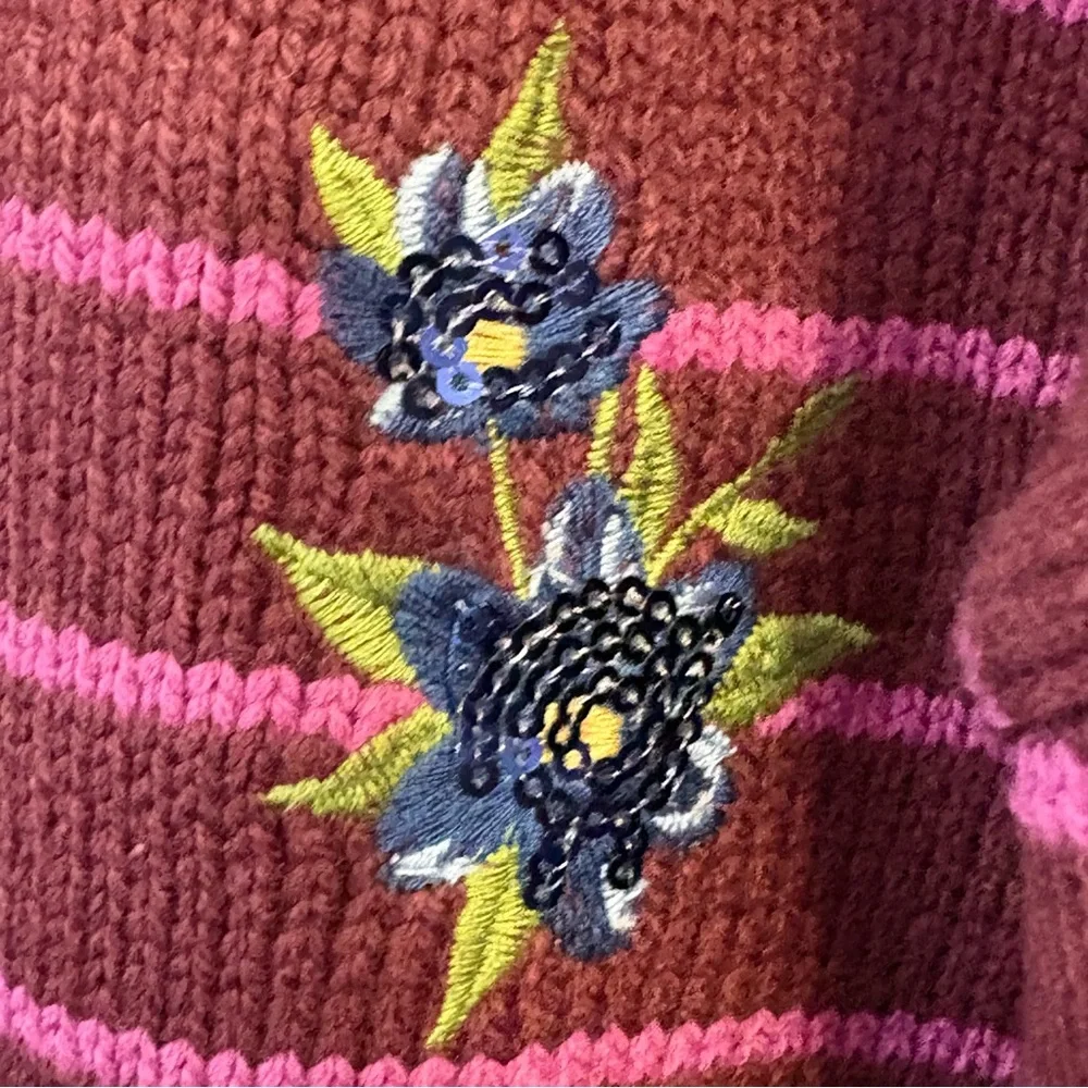 Joseph A. Striped‎ Embroidered Crewneck Sweater Women XXL Burgundy, Pink Floral